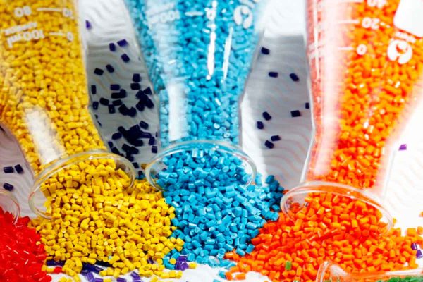 Employing state of the art, best-in-class technologies, Al Badr's world-scale integrated complex will produce over 3 million tons of performance, value-added chemical and plastics products.